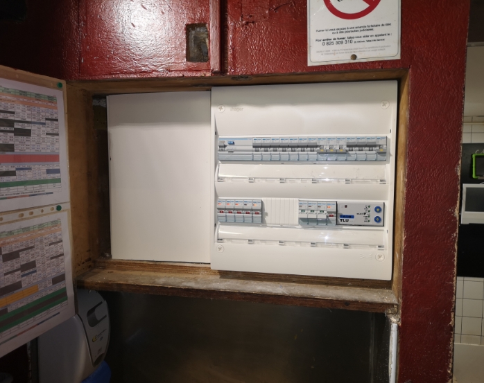 AKELEC ELECTRICIEN BREAL SOUS MONFORT AV AP 1