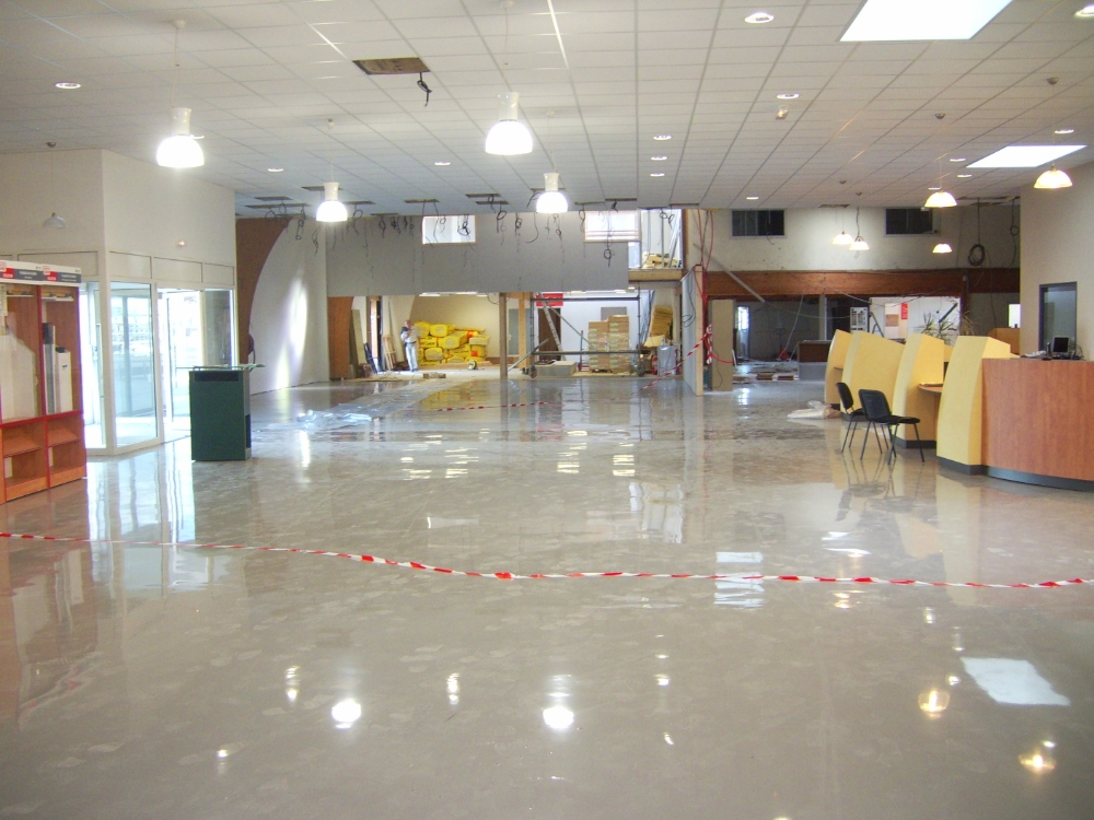 AKELEC ELECTRICIEN BREAL SOUS MONFORT Locaux Pro 10