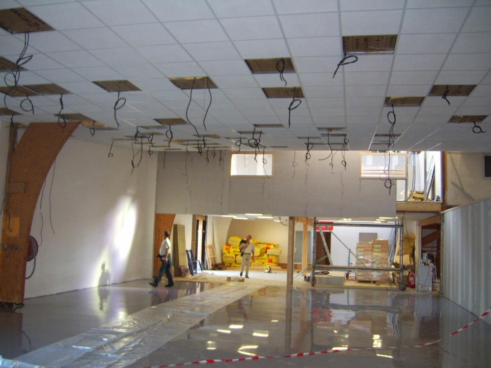 AKELEC ELECTRICIEN BREAL SOUS MONFORT Locaux Pro 11